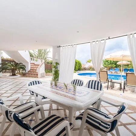 Villa Delfin
